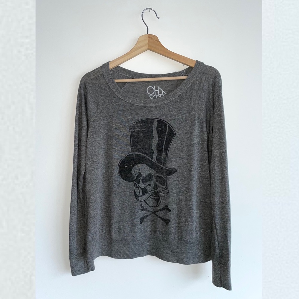 Skull Top Hat long sleeve super soft scoop neck women Medium t-shirt